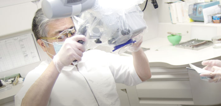 implant 日本歯周病学会認定医 豊富な治療実績 ＆ ITI公認の インプラントスペシャリスト